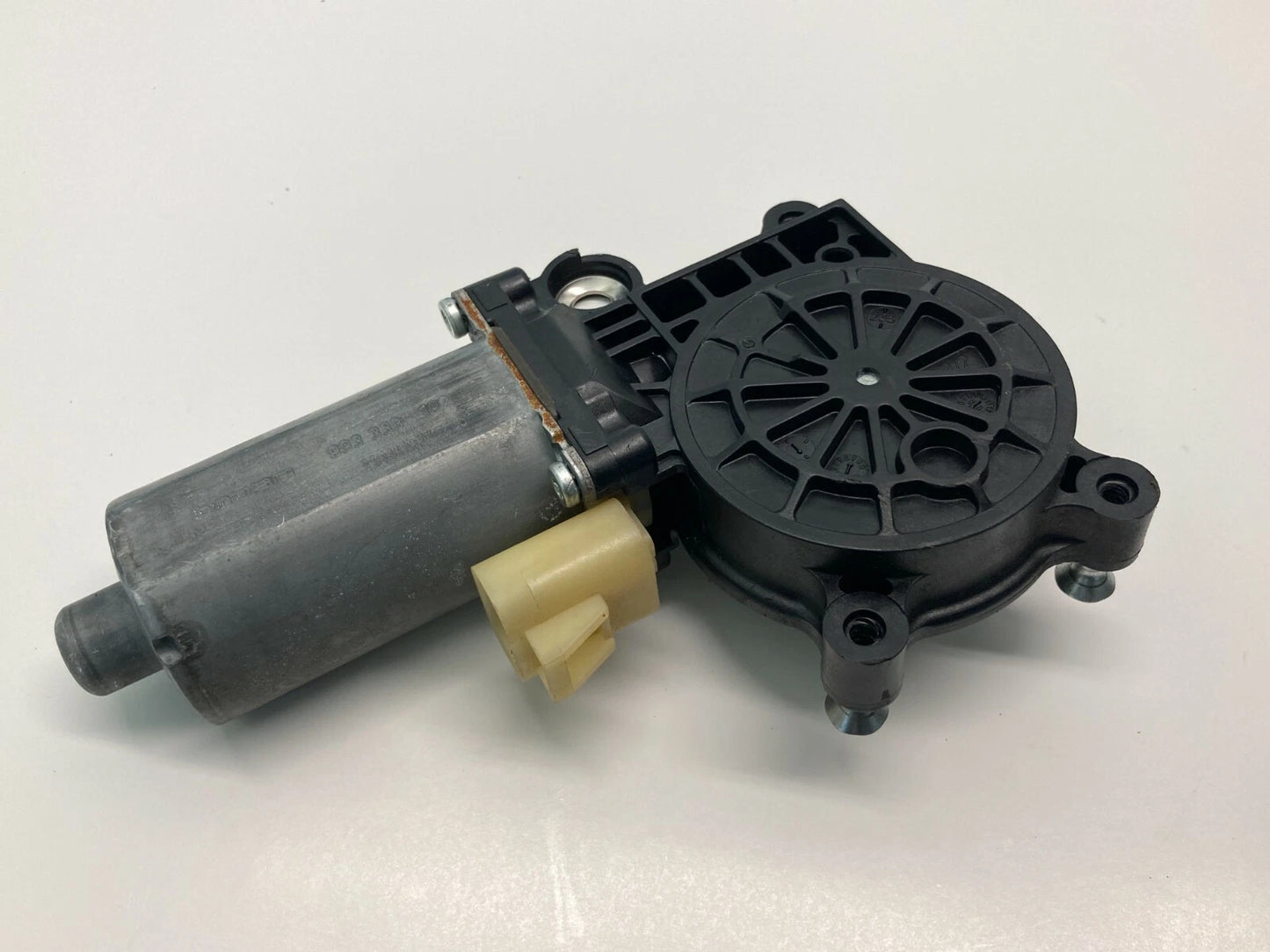 00 01 02 03 04 05 Cadillac Deville Rear Right Side Door Window Motor 993333-102