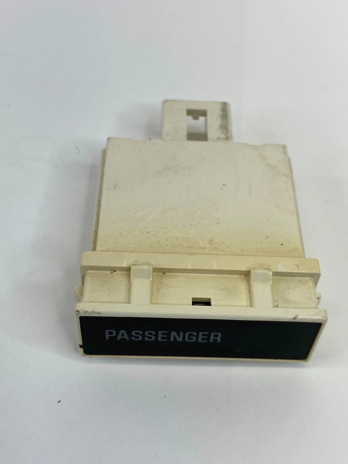 2004-2012 MITSUBISHI GALANT DASH RH PASSENGER SEAT BELT SWITCH INDICATOR LIGHT