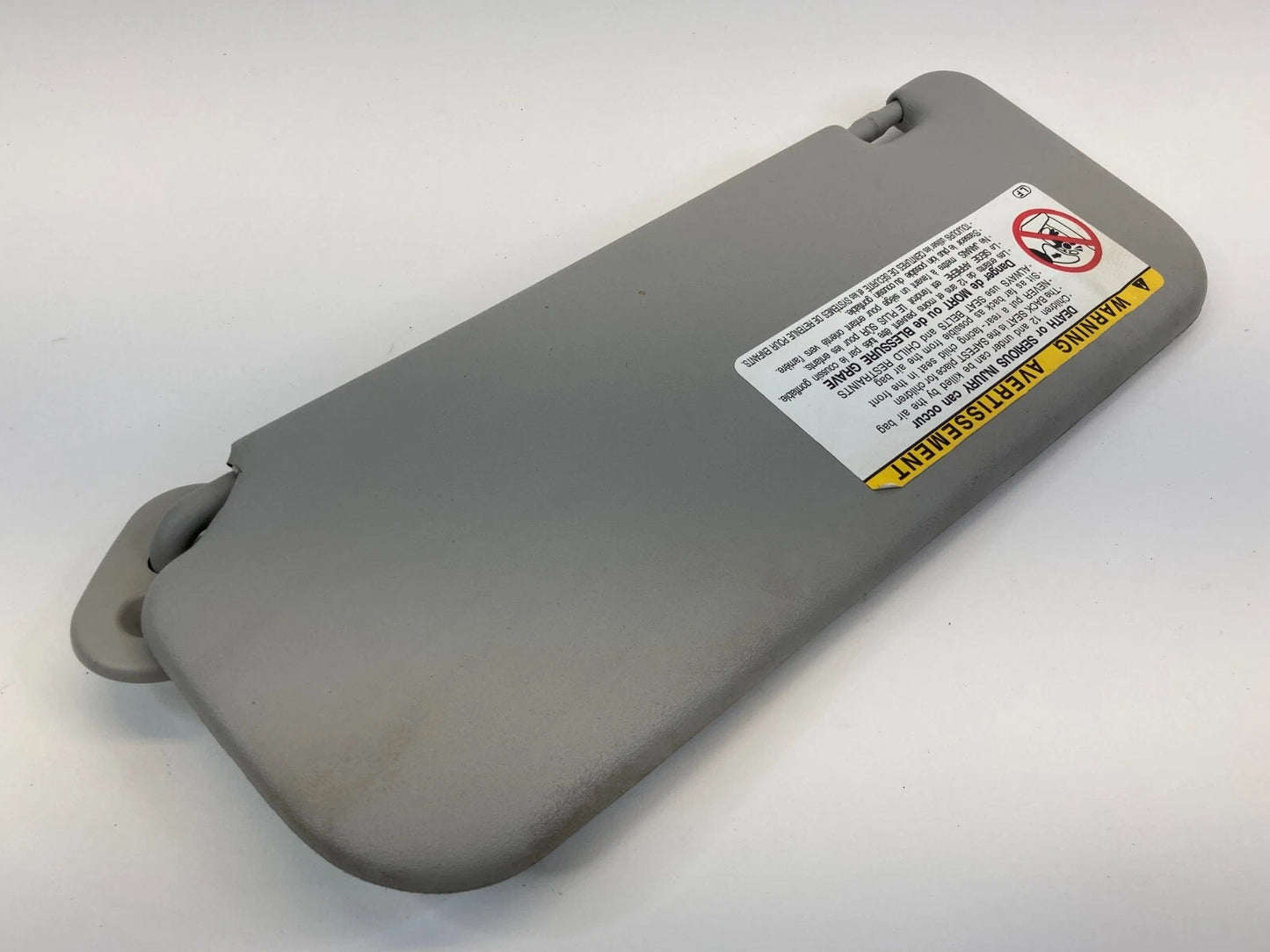 2003 2004 TOYOTA COROLLA FRONT RIGHT PASSENGER SIDE SUNVISOR SUN VISOR SHADE OEM