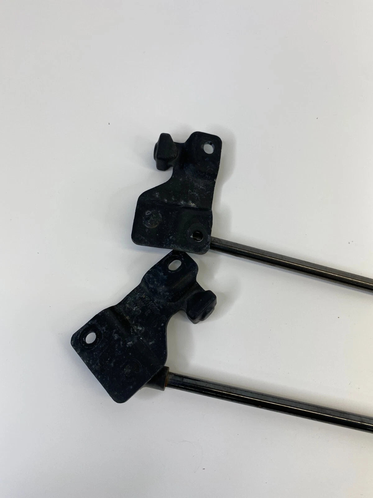 2003-2012 LAND ROVER RANGE ROVER REAR LIFTGATE SUPPORT DAMPER STRUTS OEM FACTORY
