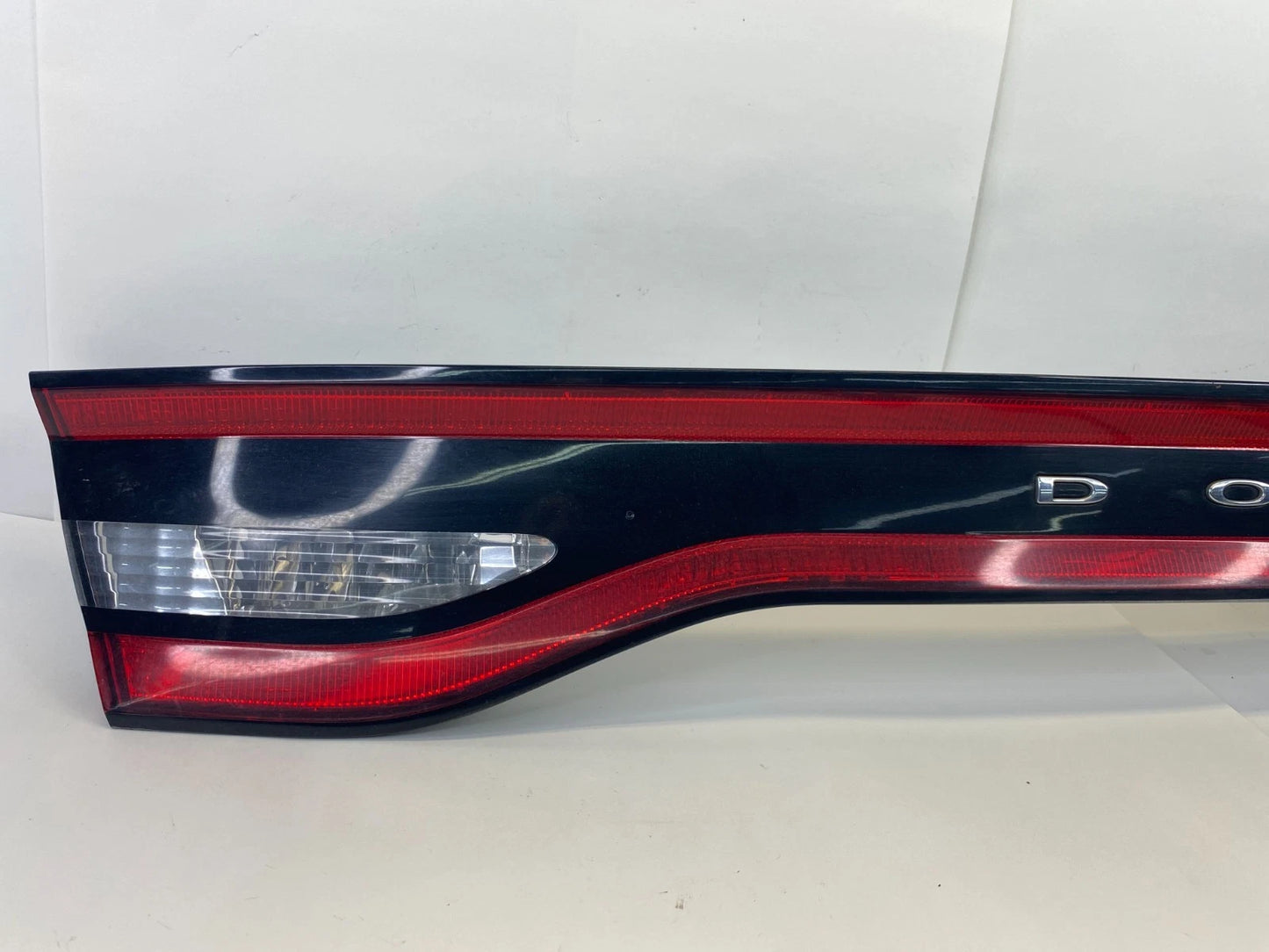 13-16 DODGE DART TRUNK LED LID CENTER THIRD BRAKE LIGHT TAILLAMP 68164500AD OEM