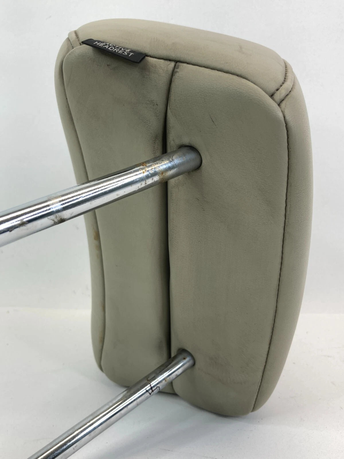 2003 2004 03 04 INFINITI G35 FRONT LEFT DRIVER SEAT HEADREST HEAD REST OEM