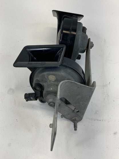 2004-2007 BMW 525i 530i Horn Low & High Tone Note Siren Alarm E20092018 OEM