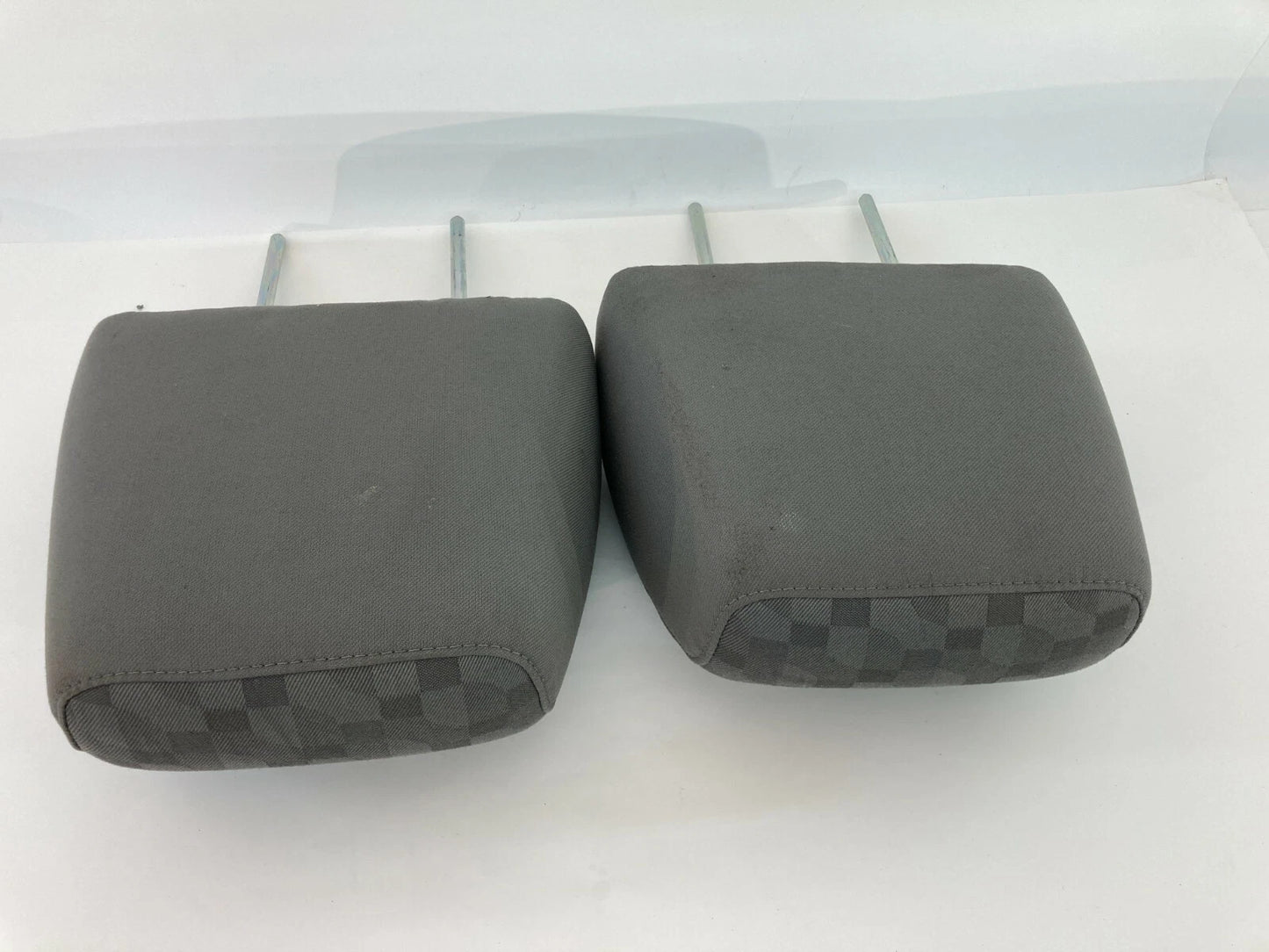 2008 2009 CHEVROLET EQUINOX FRONT DRIVER & PASSENGER HEADREST HEAD REST PAIR OEM