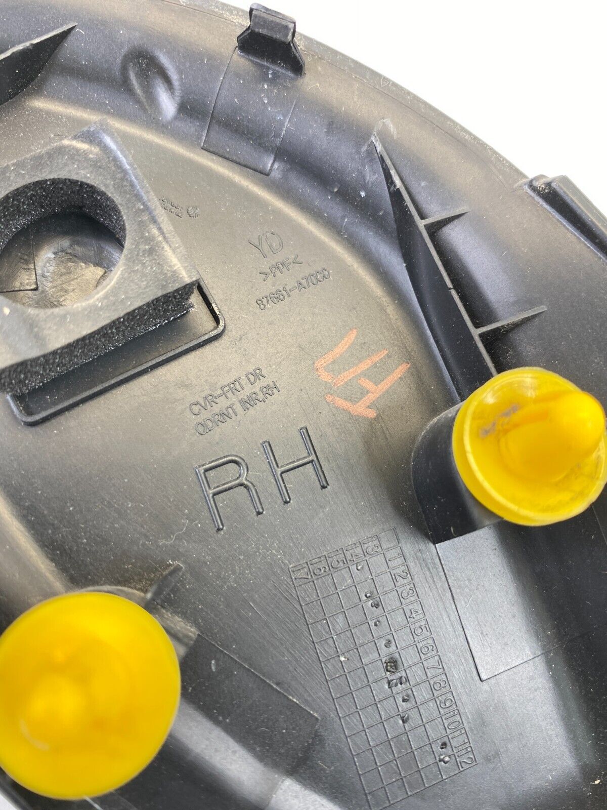 14-18 Kia Forte Sedan Front Right Interior Corner Door Mirror Cover 87661-A7000