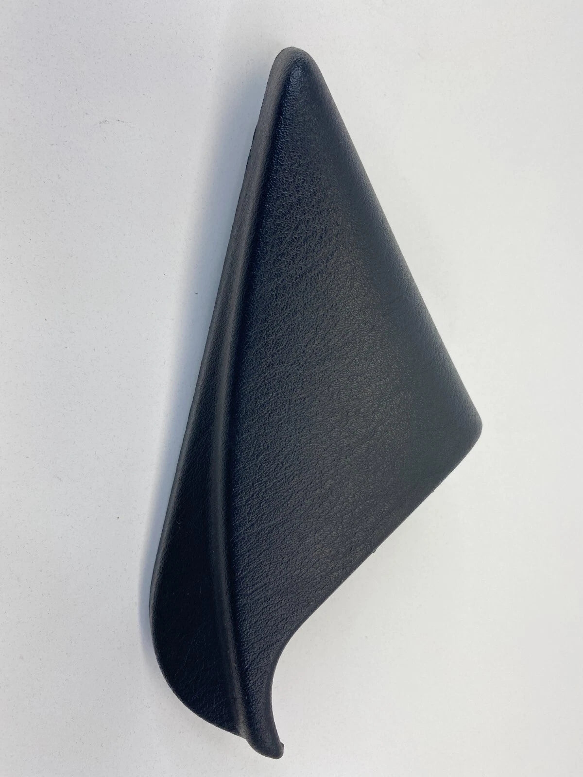 01-06 CHRYSLER SEBRING CONVERTIBLE FRONT RIGHT INNER DOOR MIRROR CORNER COVER