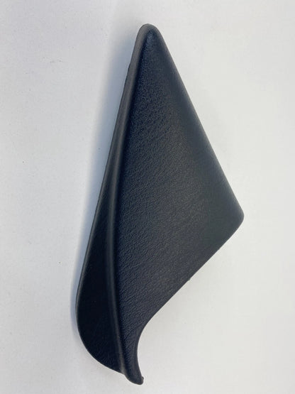 01-06 CHRYSLER SEBRING CONVERTIBLE FRONT RIGHT INNER DOOR MIRROR CORNER COVER
