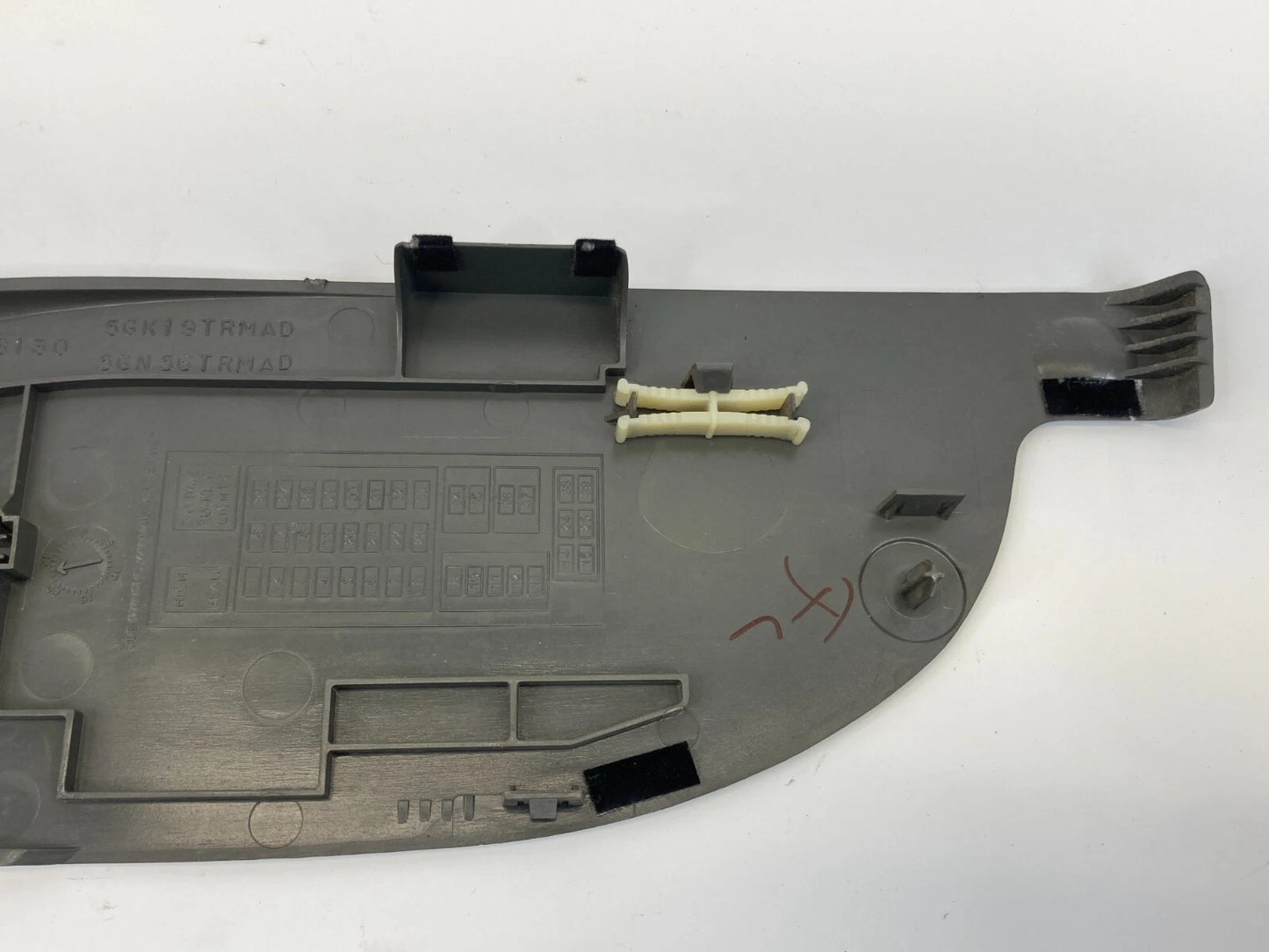 2005-2007 JEEP LIBERTY FRONT LEFT SIDE DASH END CAP COVER TRIM 5GK19TRMAD OEM