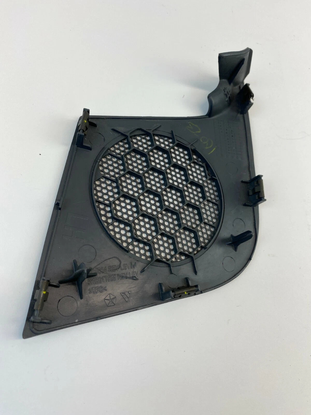 2005-2010 JEEP GRAND CHEROKEE FRONT LEFT DASH SPEAKER COVER GRILLE 5KB01TRM OEM