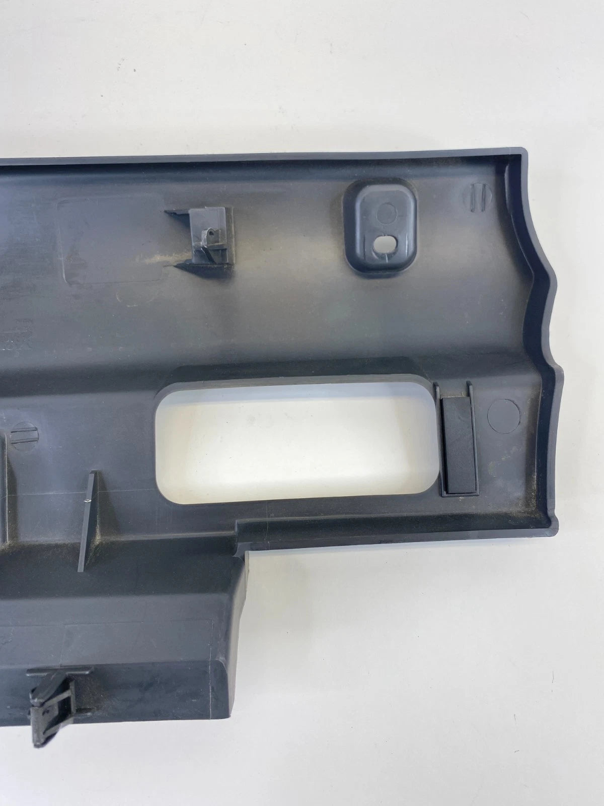 11-18 VOLVO S60 UNDER DASH RIGHT SIDE LOWER TRIM PANEL COVER 8630198 OEM