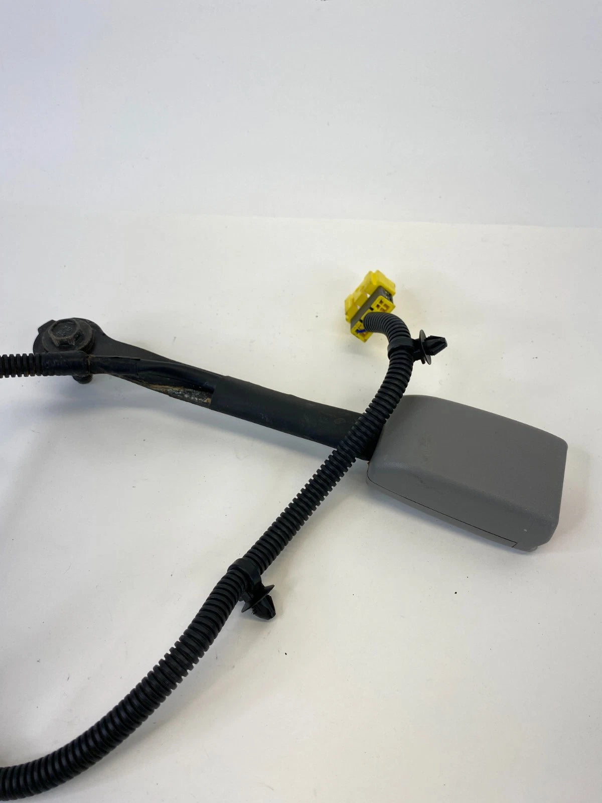 2006-2010 KIA OPTIMA FRONT LEFT DRIVER SIDE SEAT BELT BUCKLE ASSY OEM