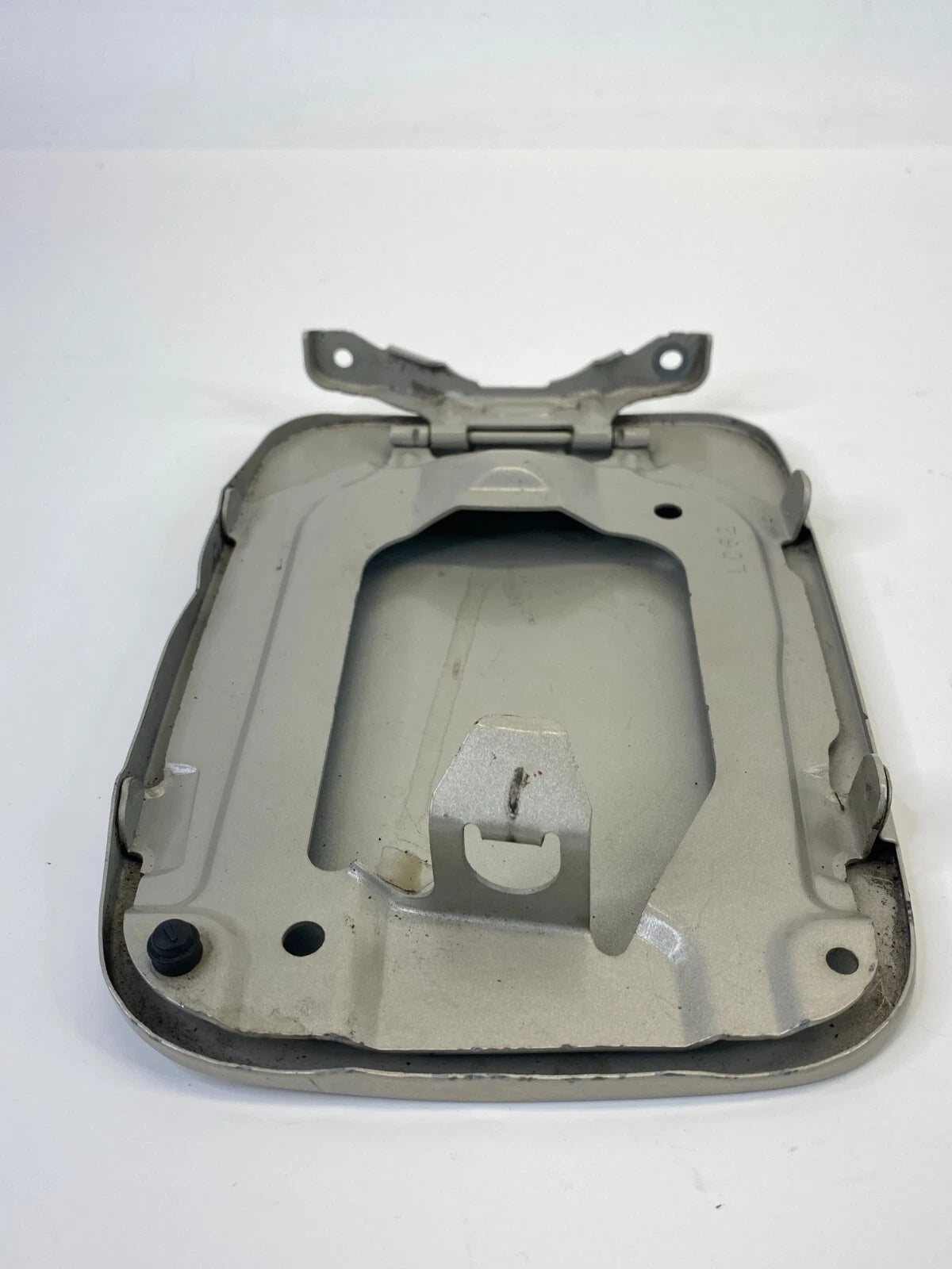 2000-2006 MAZDA MPV FUEL FILLER TANK DOOR GAS LID COVER ASSY 4F SAND MICA OEM