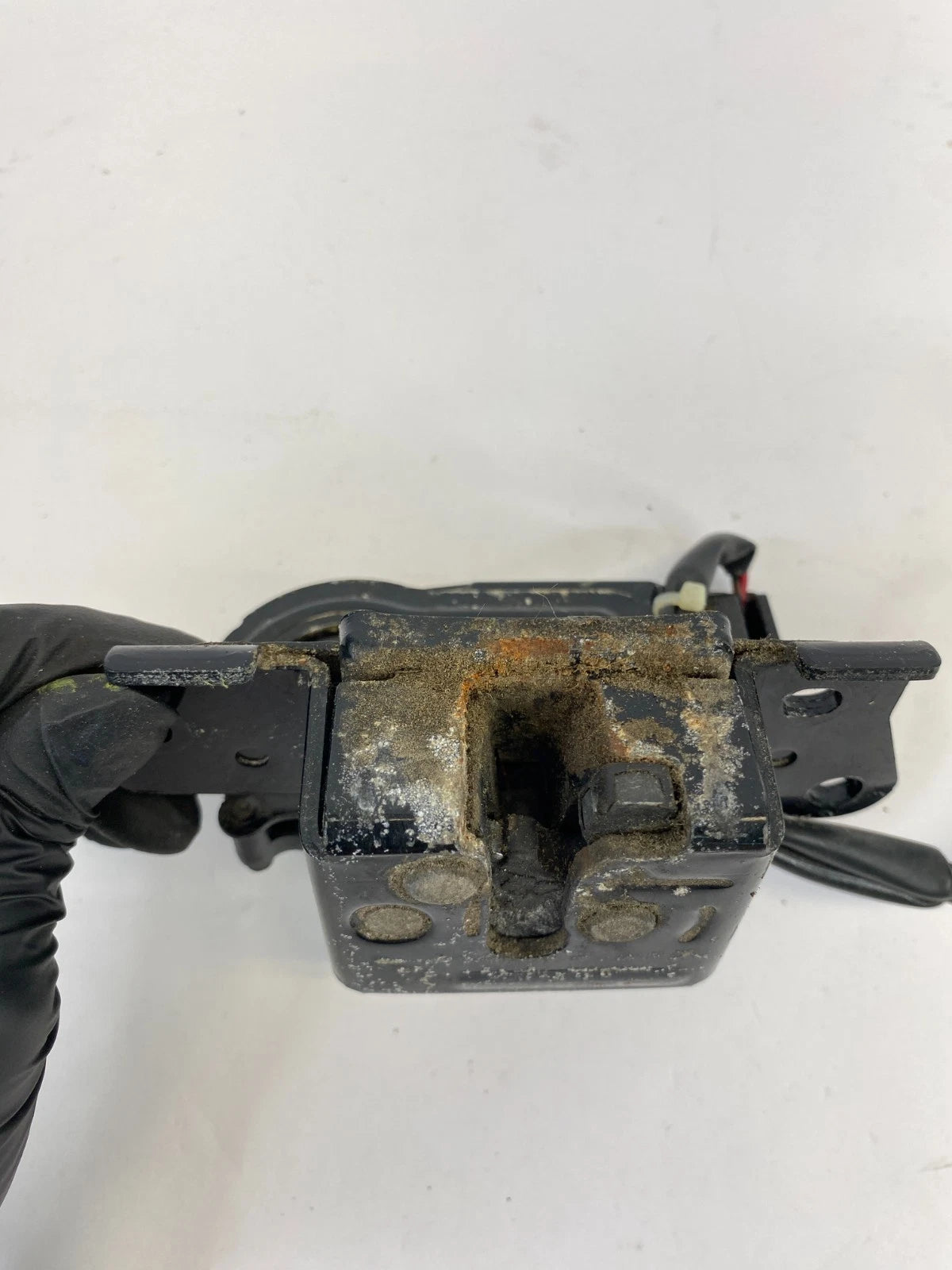 2010-2015 TOYOTA PRIUS REAR TRUNK LIFTGATE LOCK LATCH ACTUATOR RELEASE OEM