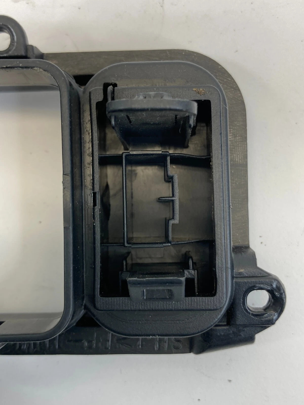 05-10 HONDA ODYSSEY FRONT DASH LEFT SIDE SLIDING DOOR SWITCH TRIM BEZEL COVER