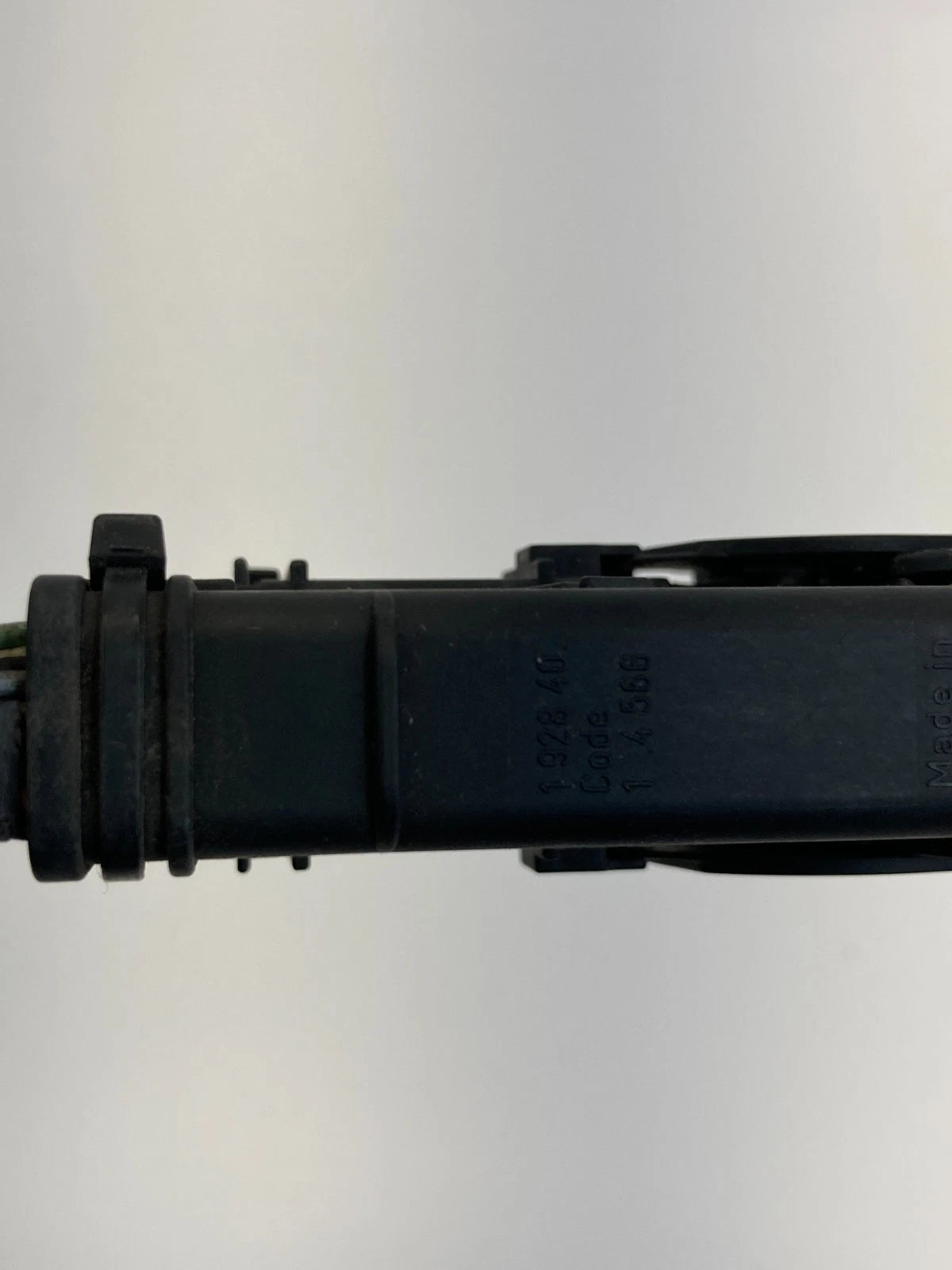 07 08 INFINITI G35 SEDAN 3.5L AT 4WD ABS ANTI LOCK BRAKE PUMP PLUG CONNECTOR OEM