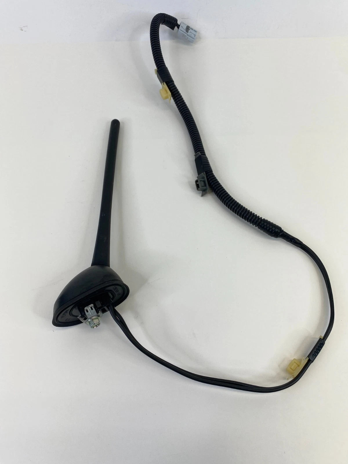 2015-2020 Honda Fit HATCHBACK Base & Sport Roof Mounted Radio Antenna Assy OEM