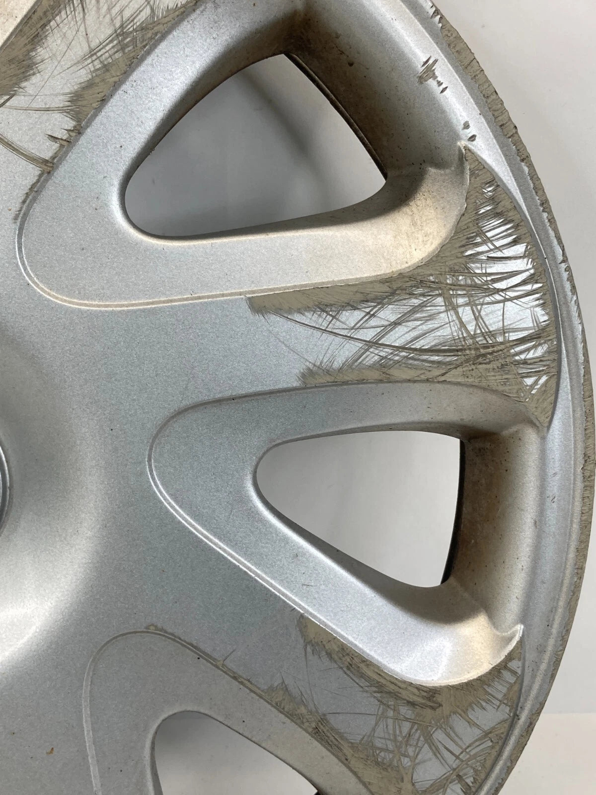 00 01 02 TOYOTA COROLLA RIM WHEEL CENTER CAP HUBCAP HUB CAP 42621AB030 OEM