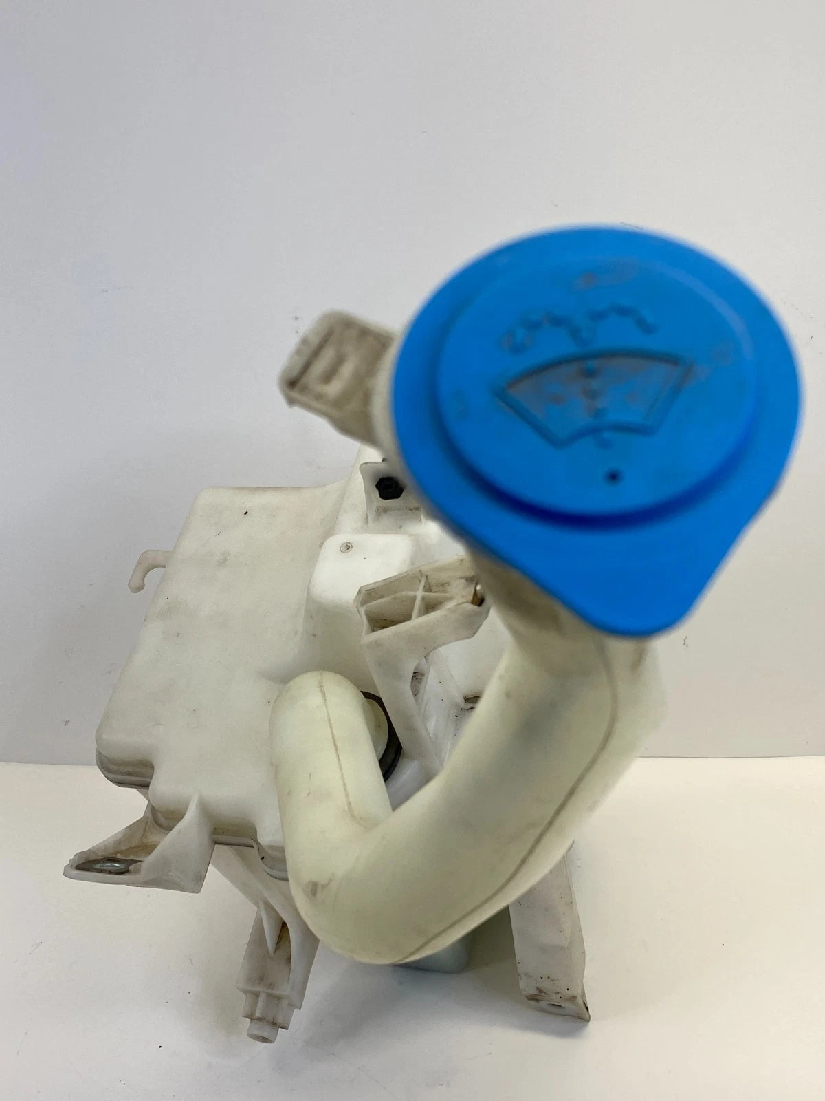 2010-2013 SUZUKI KIZASHI WINDSHIELD WASHER RESERVOIR BOTTLE FRONT OEM 38400-57L1
