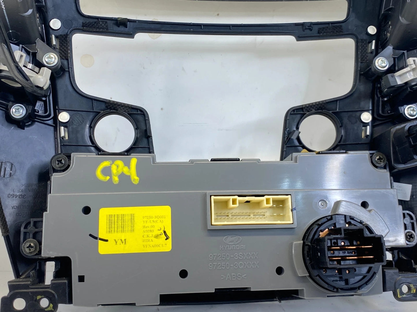 2011-2014 HYUNDAI SONATA DASH RADIO BEZEL CLIMATE CONTROL CLOCK 97250-3Q000 OEM