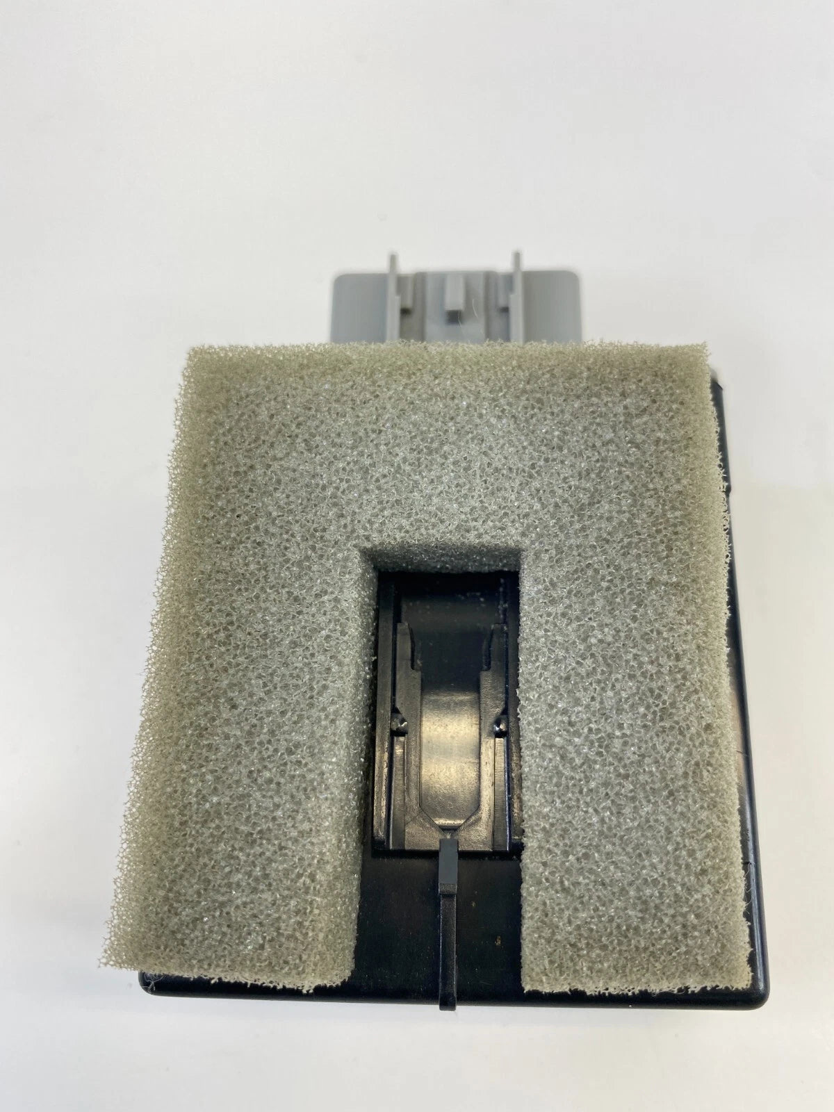 2009-2014 VOLKSWAGEN ROUTAN FRONT LEFT SIDE SEAT HEAT CONTROL MODULE P04602753AB