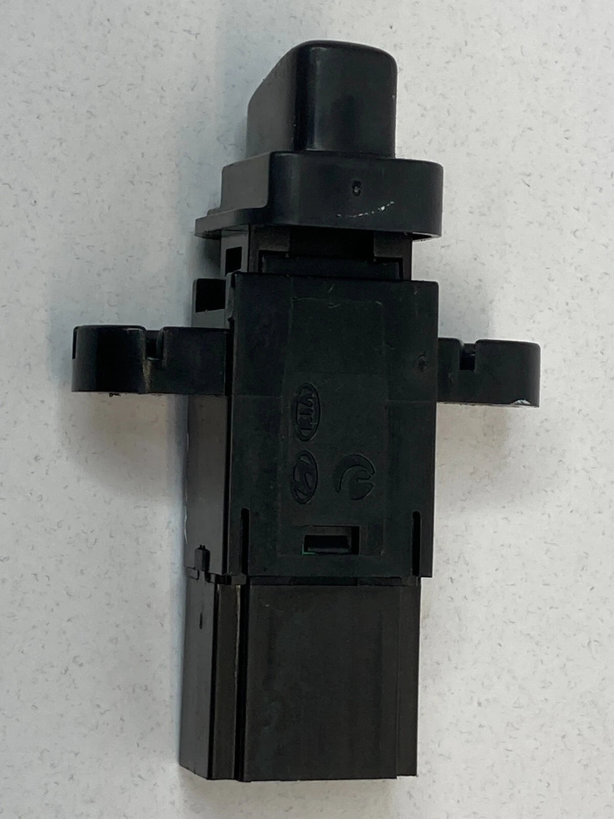2010 2011 2012 2013 KIA FORTE DASH TRIP CONTROL SWITCH BUTTON 202008463 OEM