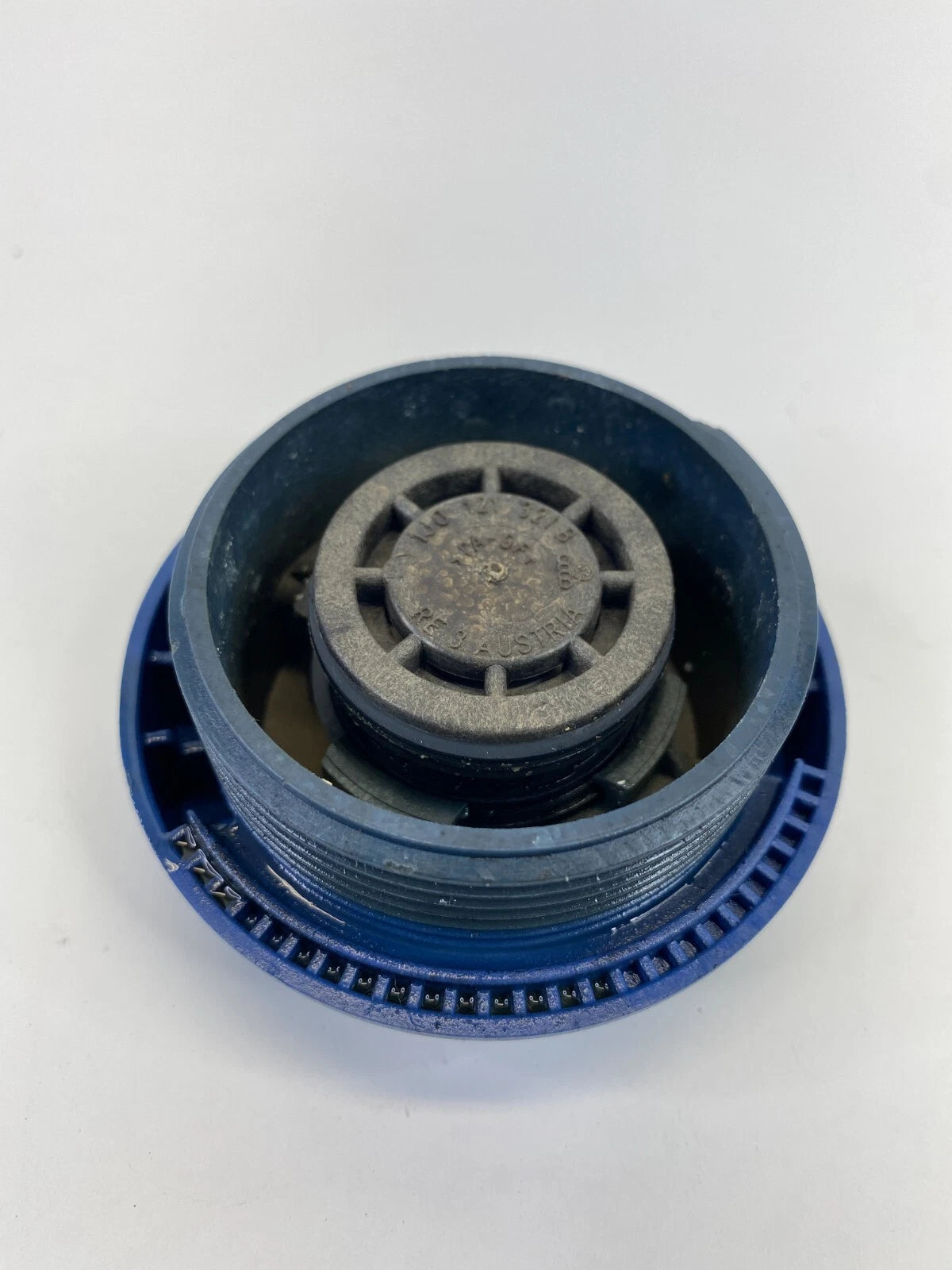 1998-2003 VOLKSWAGEN BEETLE ENGINE RADIATOR FLUID COOLANT RESERVOIR CAP OEM