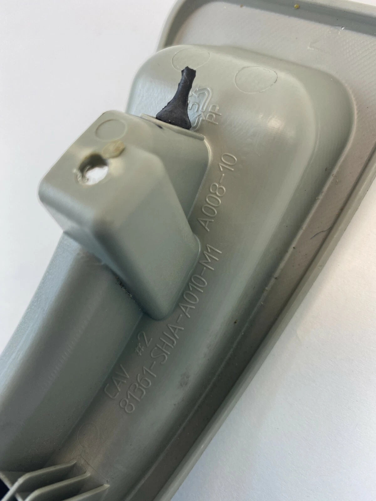 08-10 HONDA ODYSSEY REAR RIGHT SIDE SEAT RECLINE KNOB TRIM BEZEL 81361-SHJA-A010