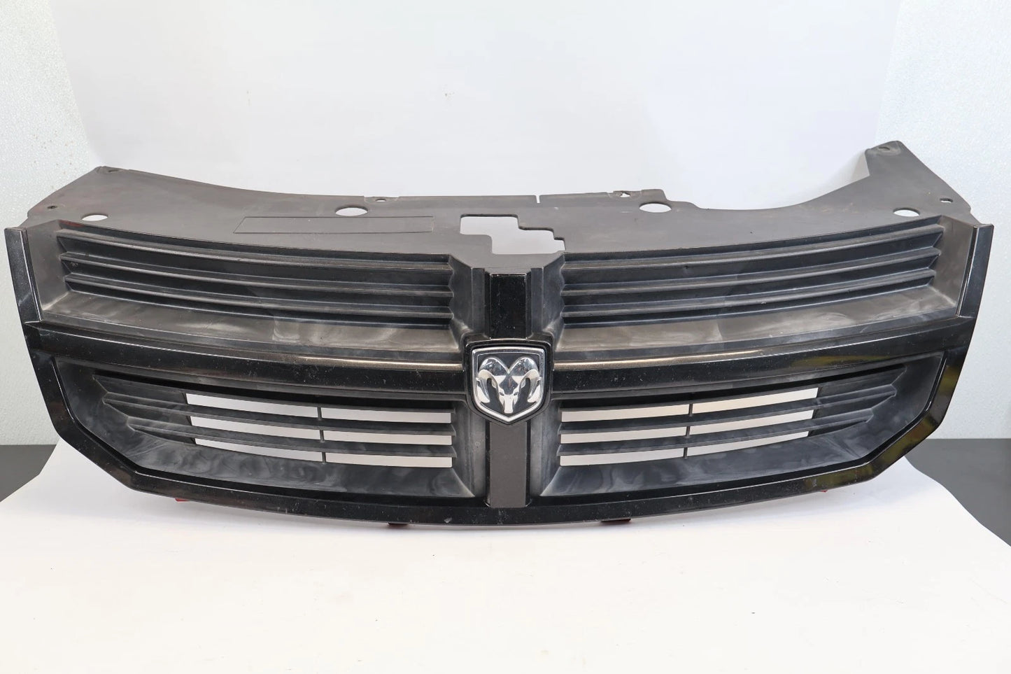 2009-2012 DODGE AVENGER FRONT UPPER BUMPER RADIATOR GRILLE W/ EMBLEM OEM