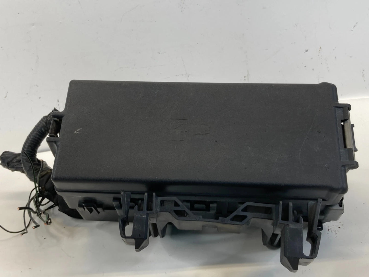 2009-2012 FORD FLEX UNDER HOOD FUSE RELAY BOX POWER CENTER 8G1T-14A003-AC OEM