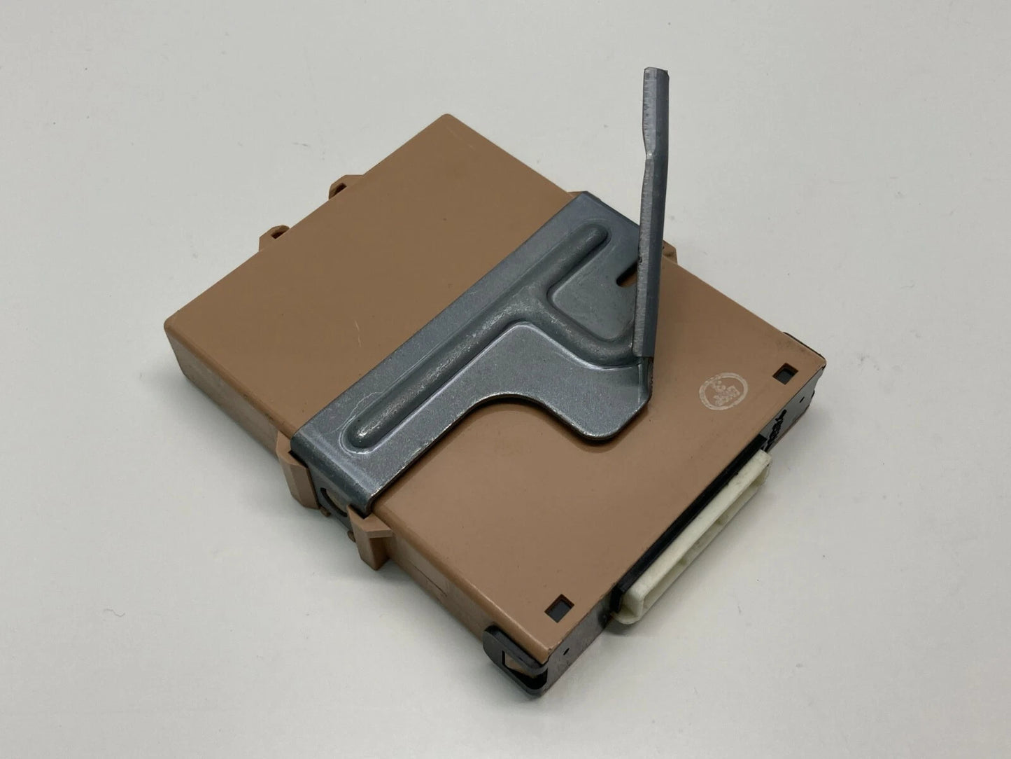 06-09 TOYOTA PRIUS MULTIPLEX NETWORK GATEWAY COMPUTER CONTROL MODULE 89111-47050