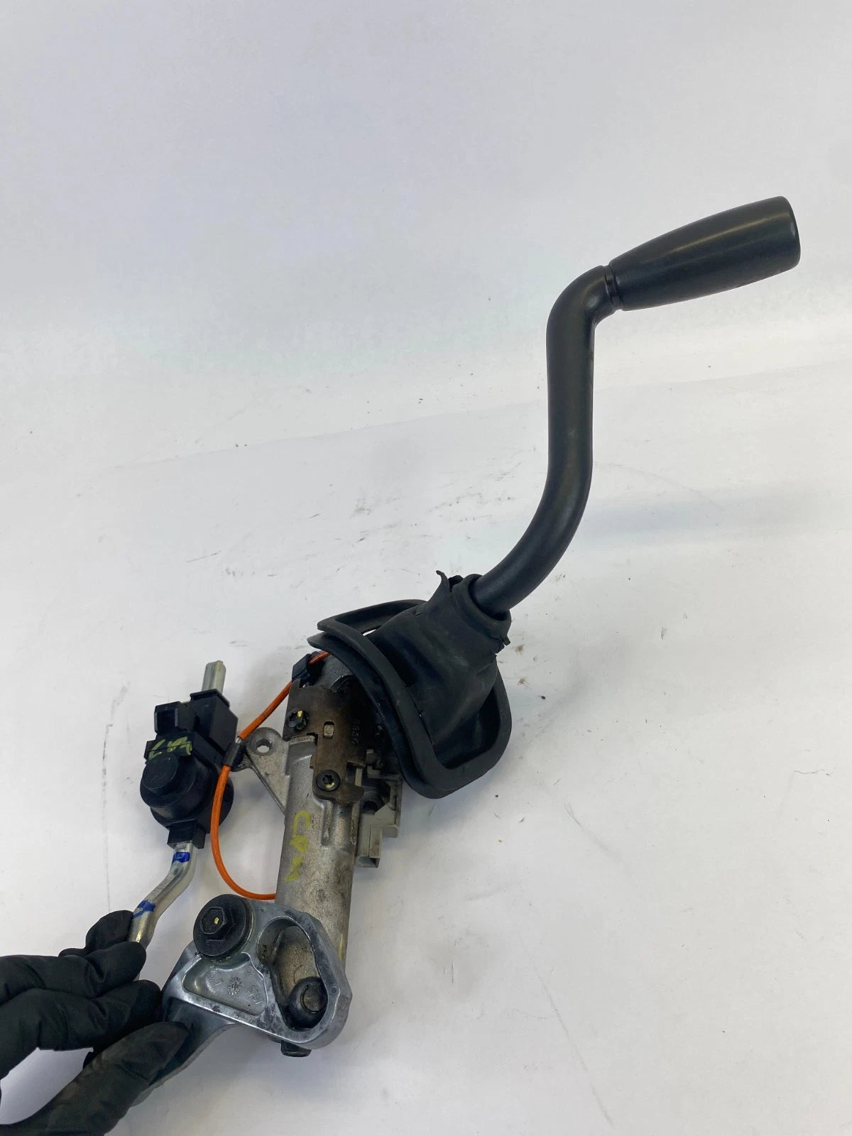2003-2006 CHEVROLET TAHOE STEERING COLUMN GEAR SHIFTER LEVER HANDLE OEM