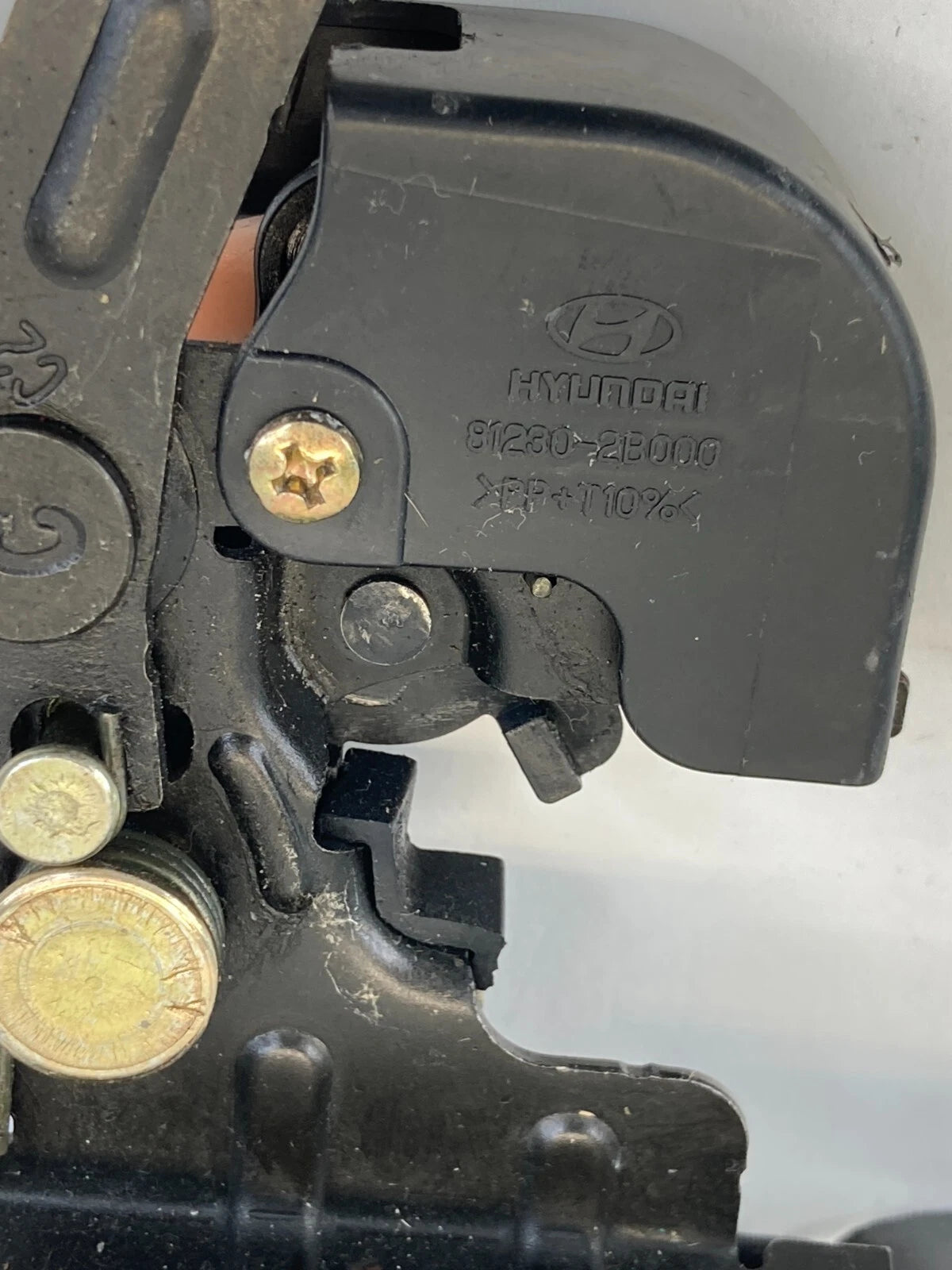 2007-2009 HYUNDAI SANTA FE REAR TRUNK LIFTGATE TAILGATE LOCK LATCH 81230-2B000