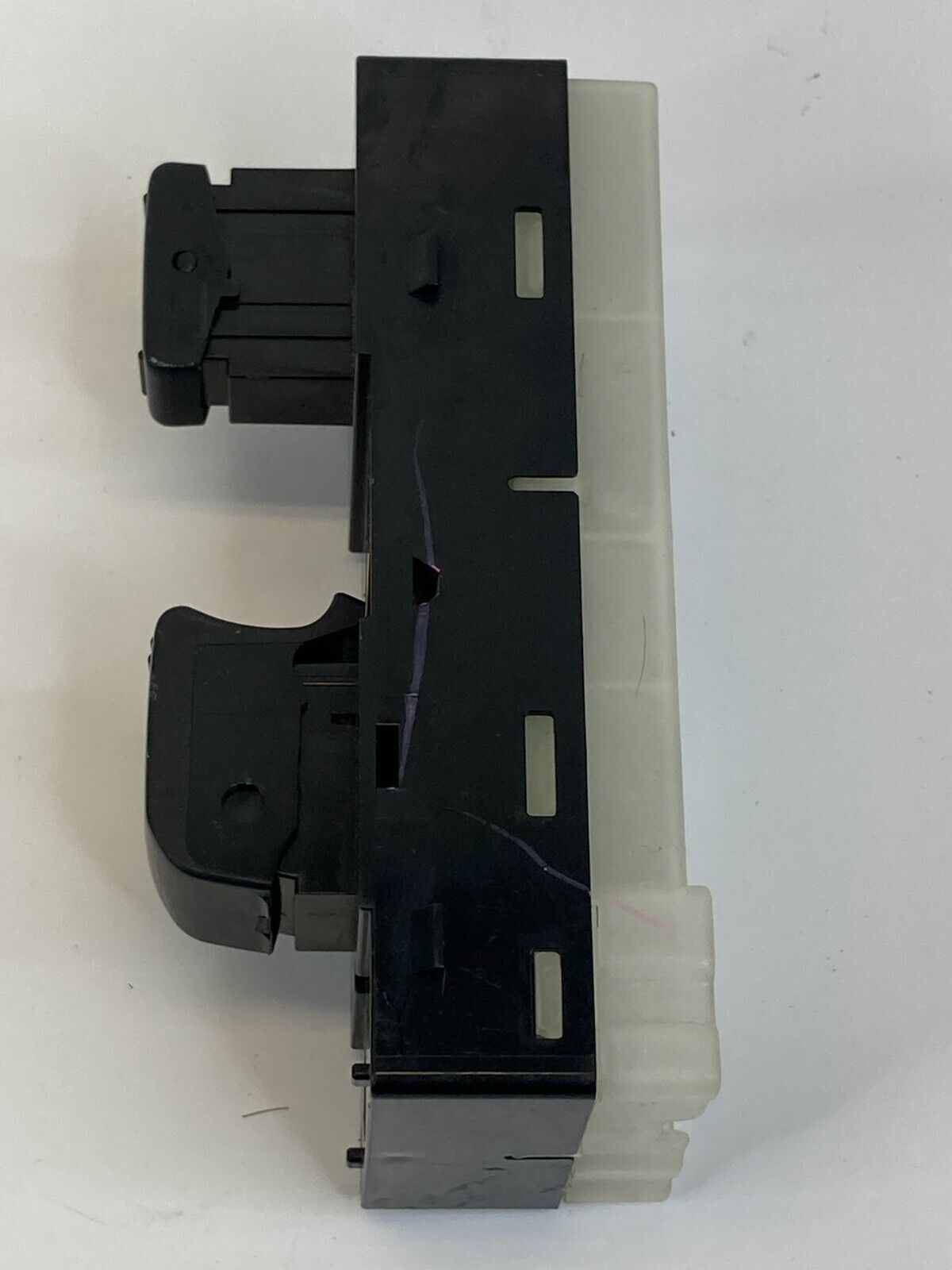 2008-2013 Nissan Altima Coupe Front Right Side Door Window Switch 25411-JB00A