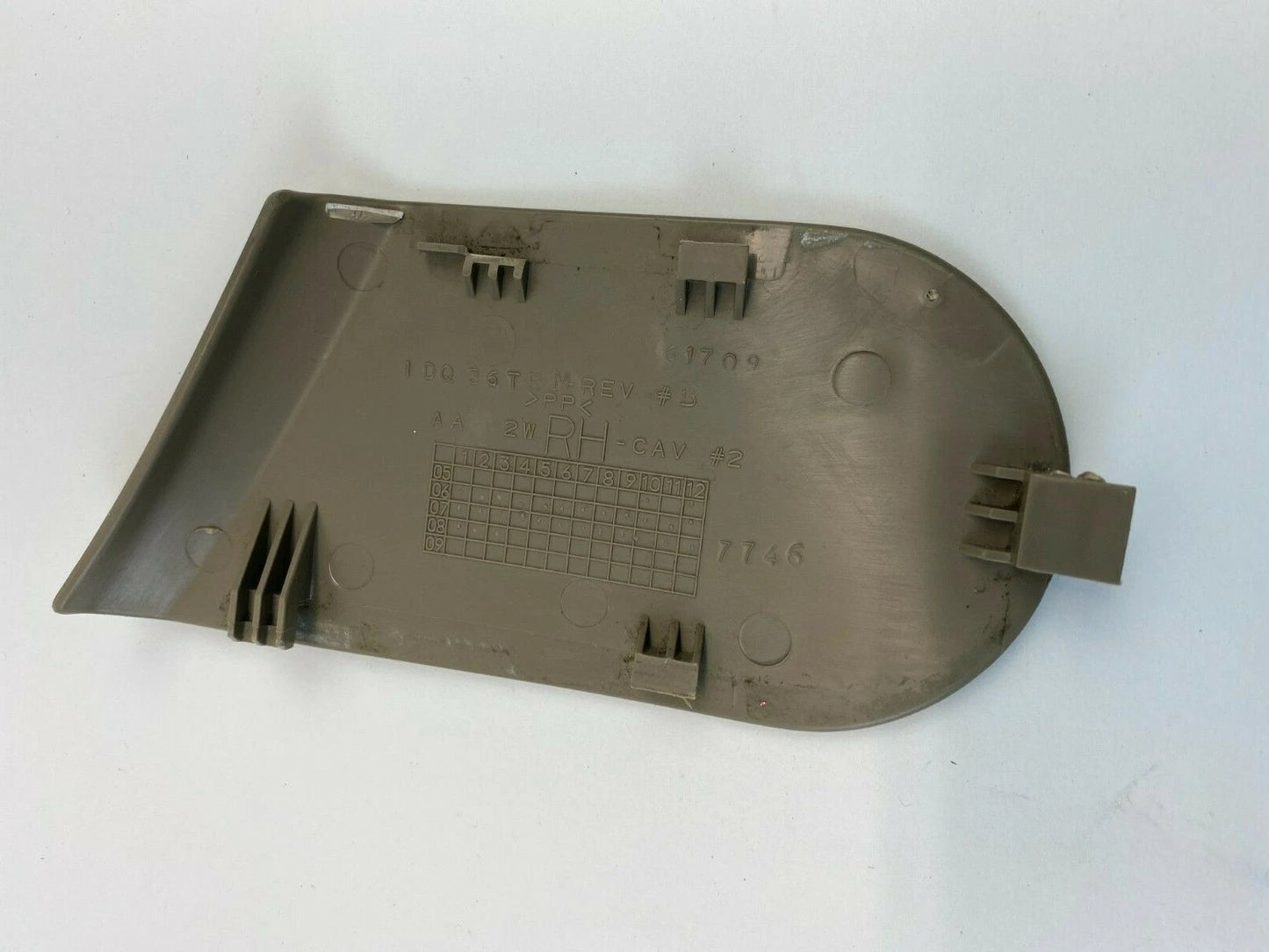 2007 2008 DODGE CALIBER FRONT RIGHT PASSENGER SEAT ANCHOR COVER 2 WAY 1DQ36TRM