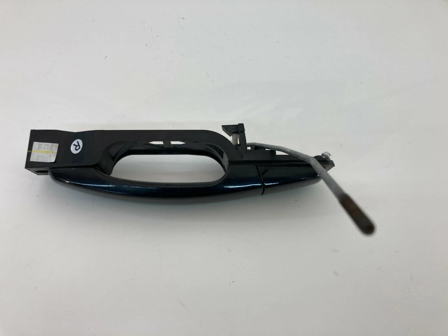 2007-2009 SATURN AURA FRONT RIGHT PASSENGER SIDE EXTERIOR DOOR HANDLE ASSEMBLY