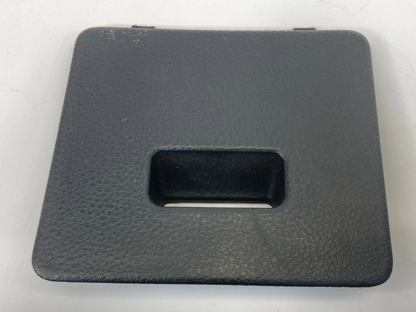 07 08 09 10 11 12 NISSAN VERSA DASH FUSE BOX DOOR LID COVER 68964-EL00A OEM