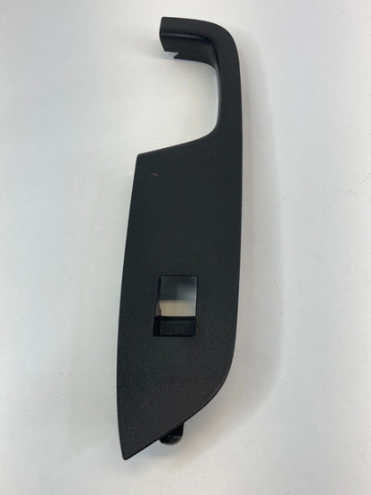 10-17 Chevy Equinox Front Right Side Power Window Switch Bezel Cover 25946839