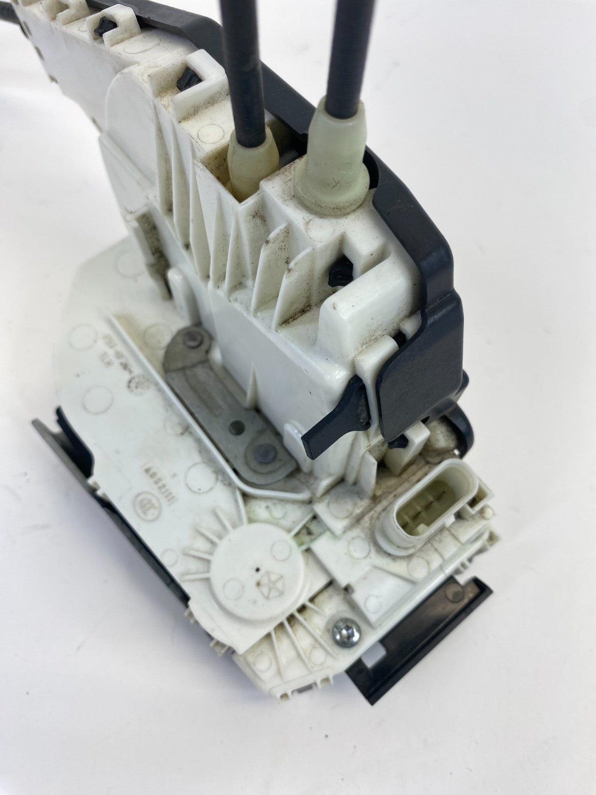 2015-2017 Chrysler 200 Rear Left Door Lock Latch Release Actuator 04589915AD