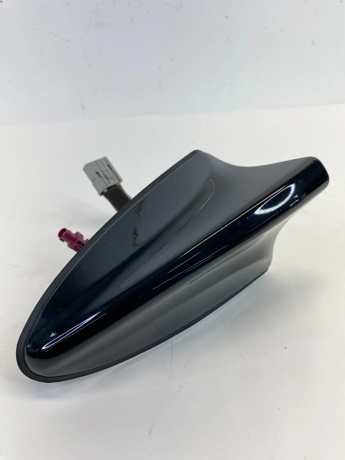 13-17 HYUNDAI ELANTRA GT ROOF MOUNT SHARK ANTENNA COMBINATION 96210-A5610-NKA