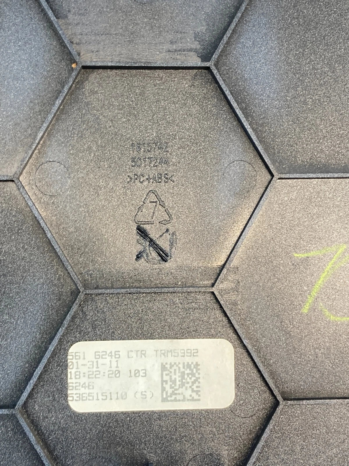 2009-2012 CHEVROLET TRAVERSE SUV FLOOR CENTER CONSOLE UPPER TRIM PLATE 1615742