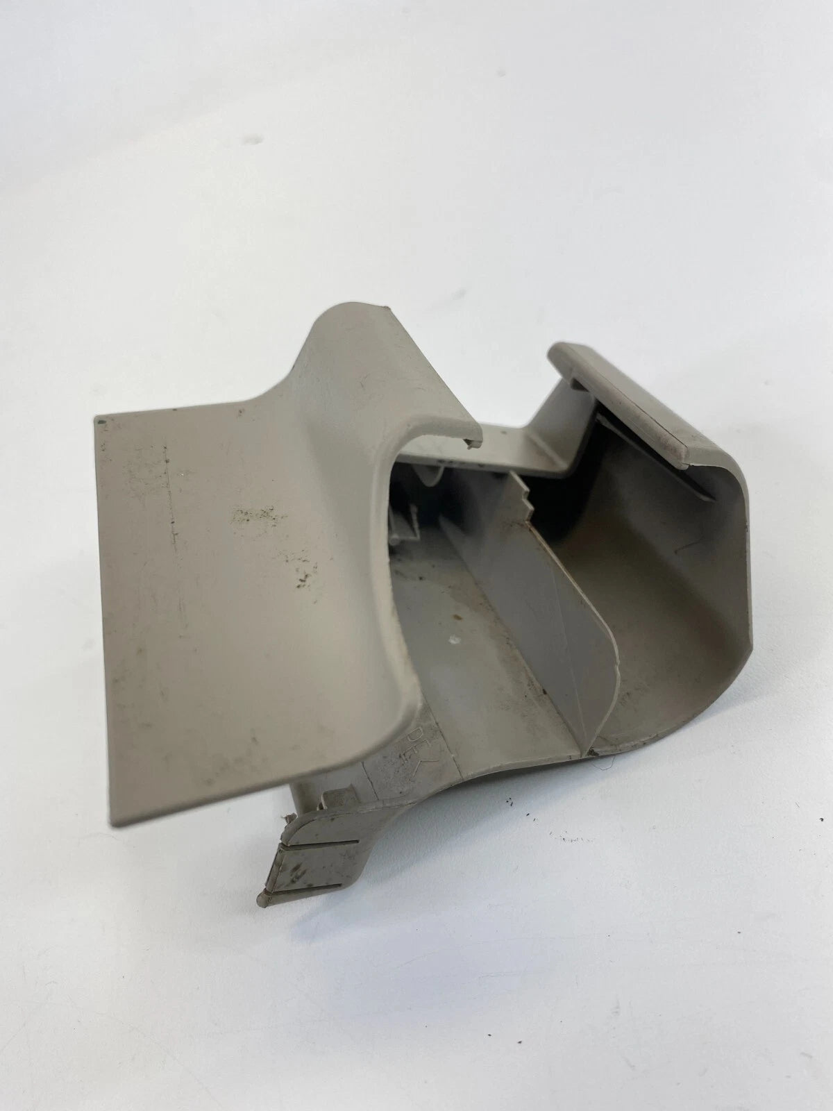 2002-2006 TOYOTA CAMRY LEFT SEAT INNER TRACK END CAP COVER TRIM 72158-AA070 OEM