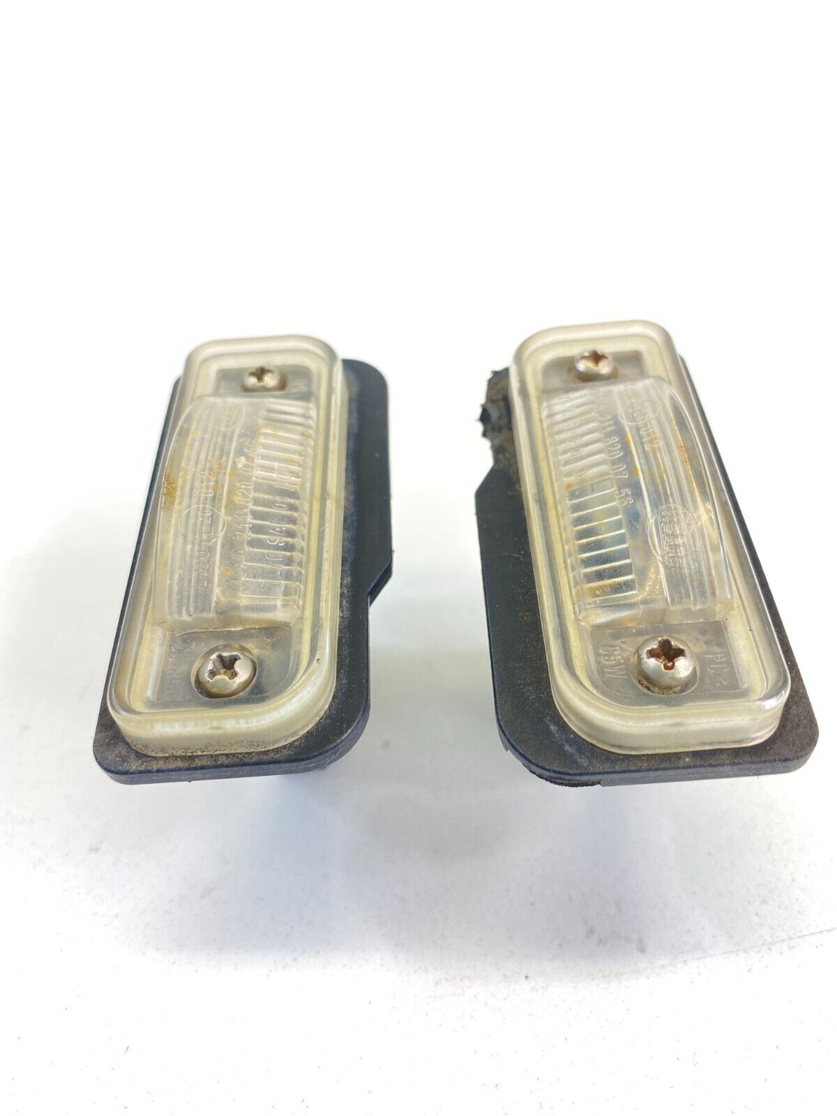 2003-2006 Mercedes-Benz E500 Rear License Plate Light Lamp Set Pair A2118200756