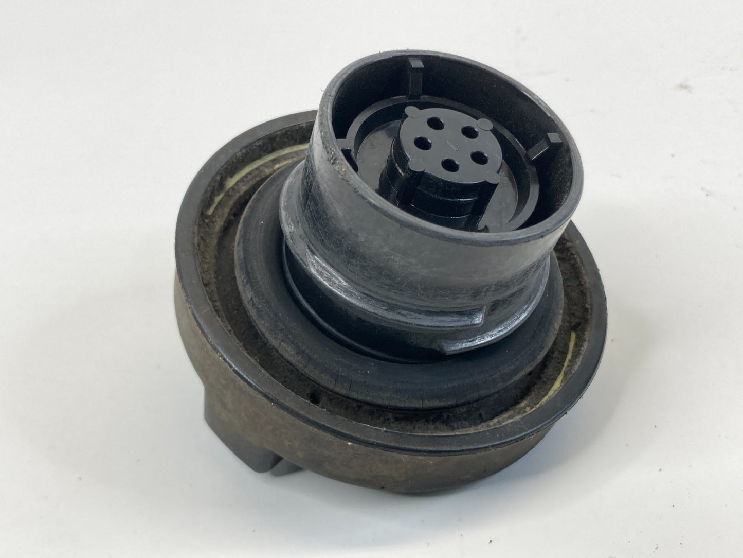 2011 2012 2013 Dodge Durango Fuel Filler Tank Gas Lid Cover Cap Assembly OEM