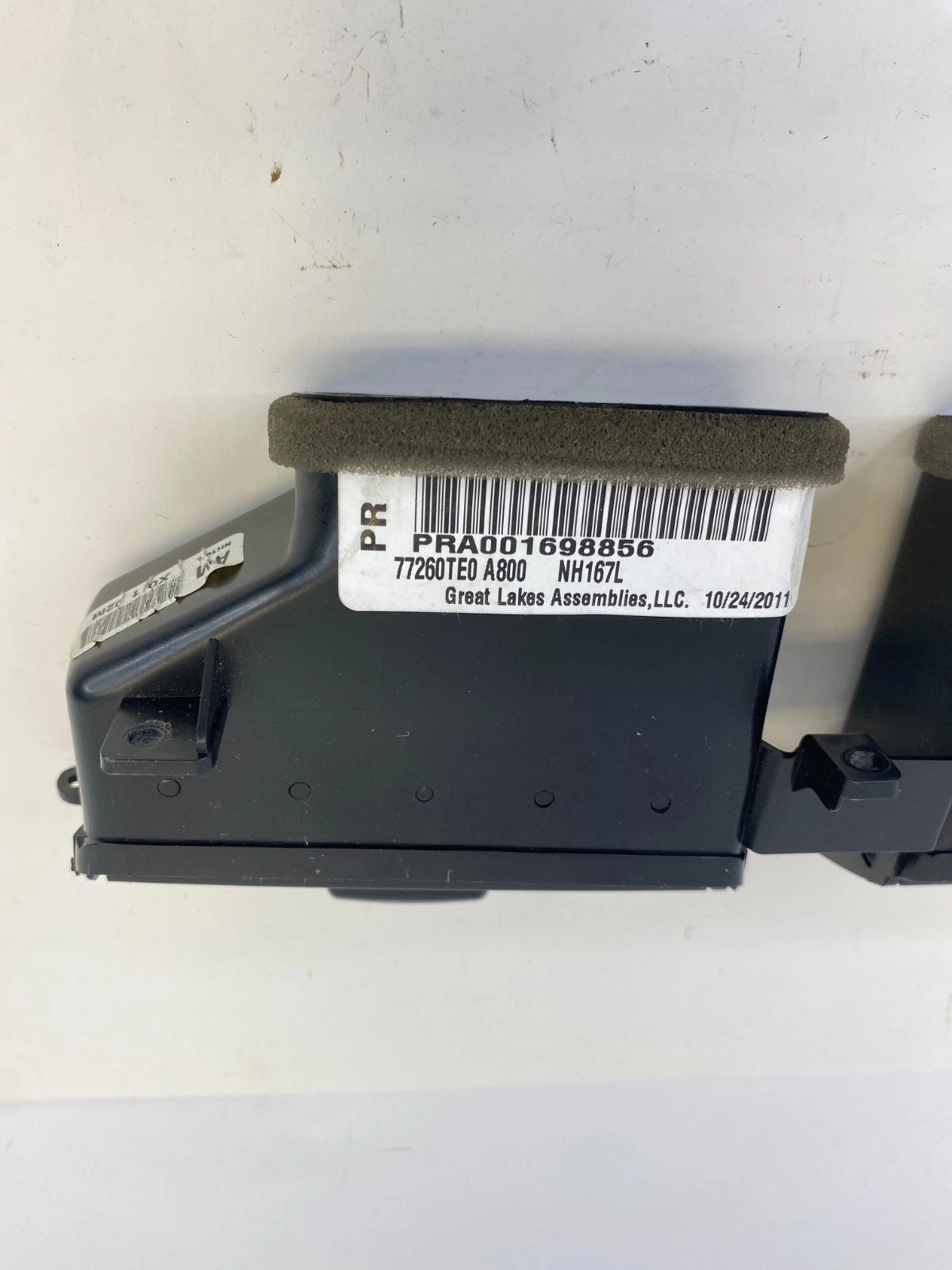 2008-2012 Honda Accord Center Dash AC Climate Control Air Vent Grille Outlet OE