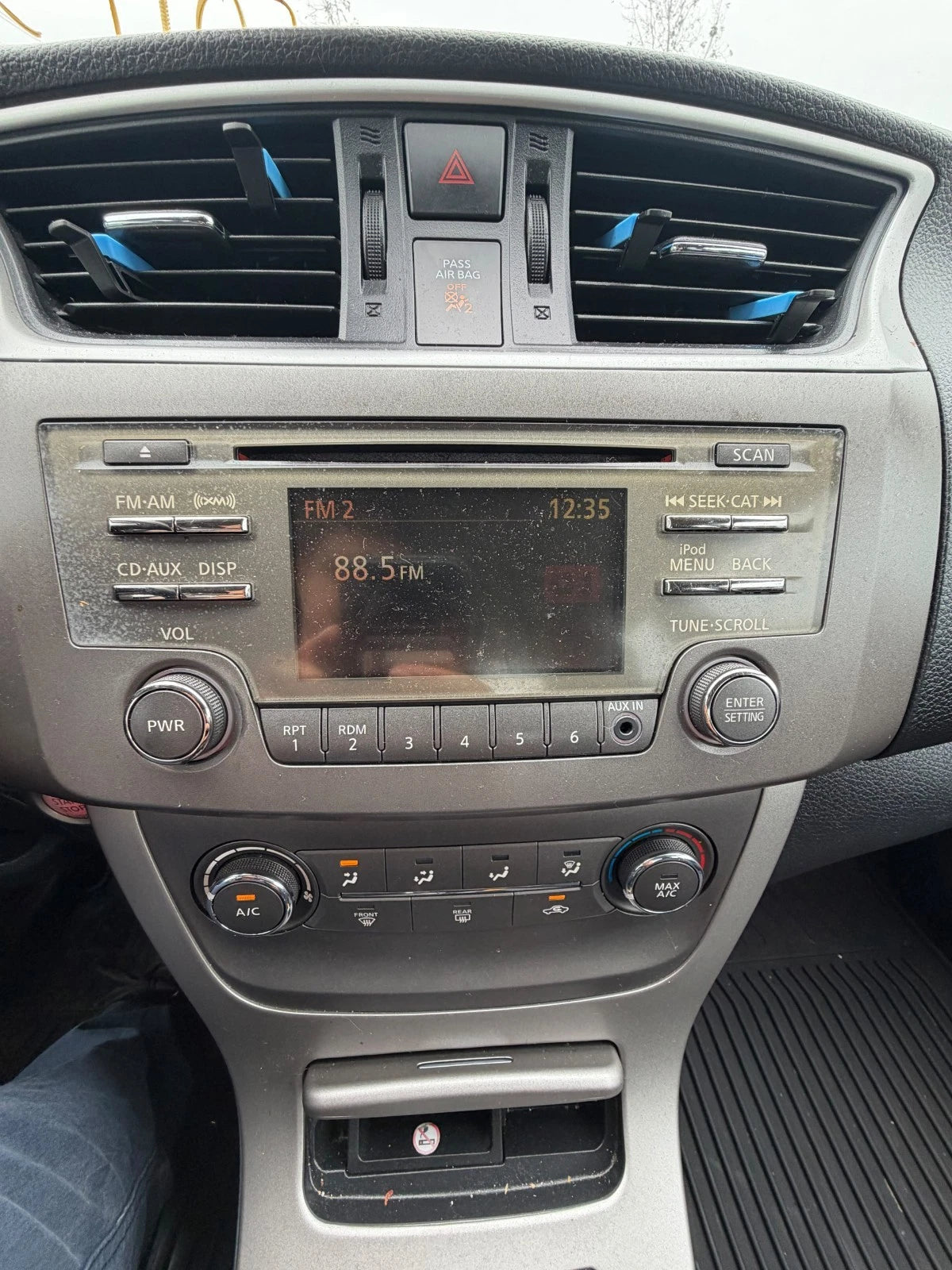 2014 NISSAN SENTRA AM FM CD AUX PLAYER RADIO RECEIVER DISPLAY PANEL 28185-3RA2D