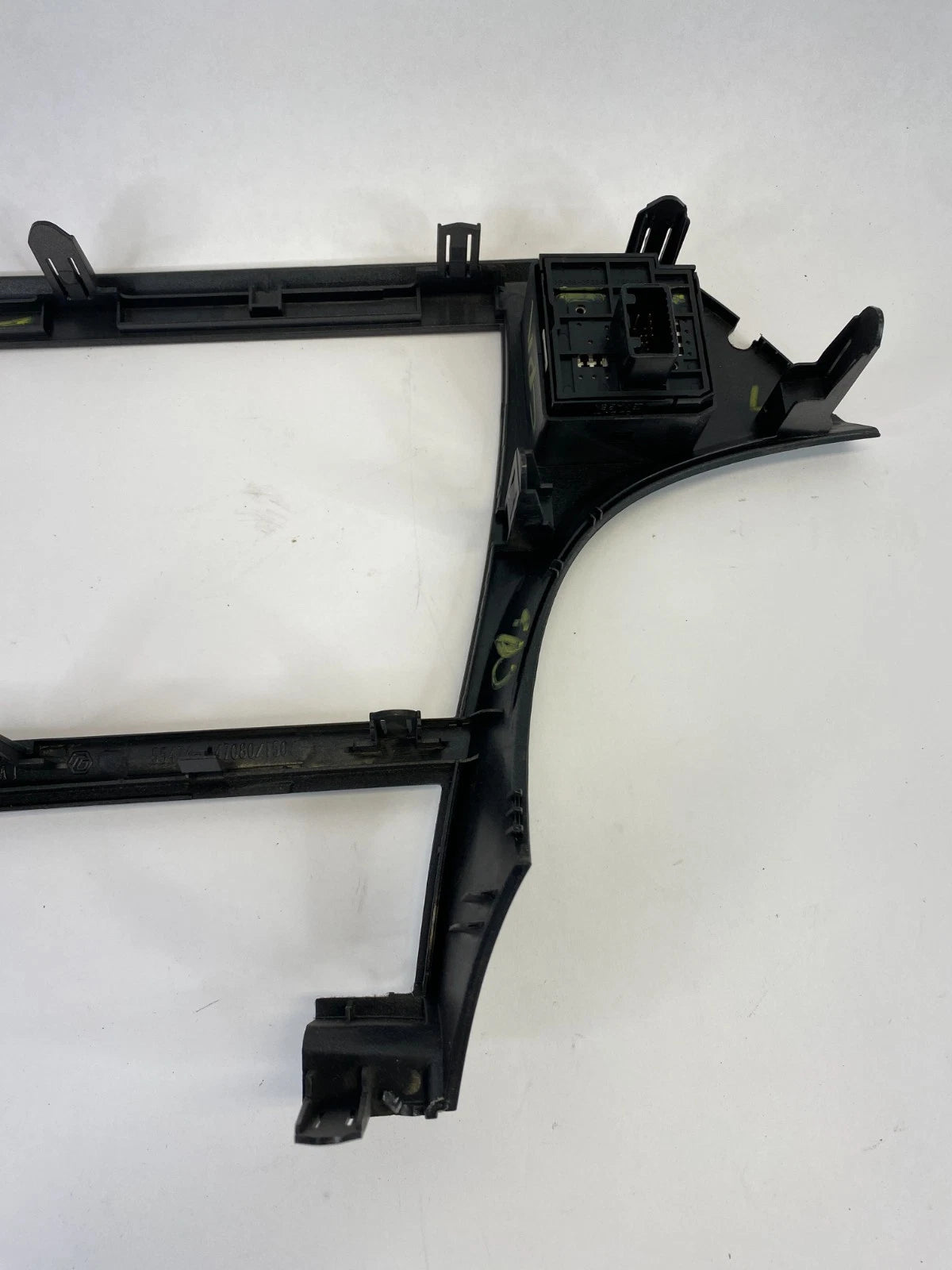 2010-2015 TOYOTA PRIUS CENTER DASH RADIO SCREEN TRIM BEZEL PIECE 55474-47080