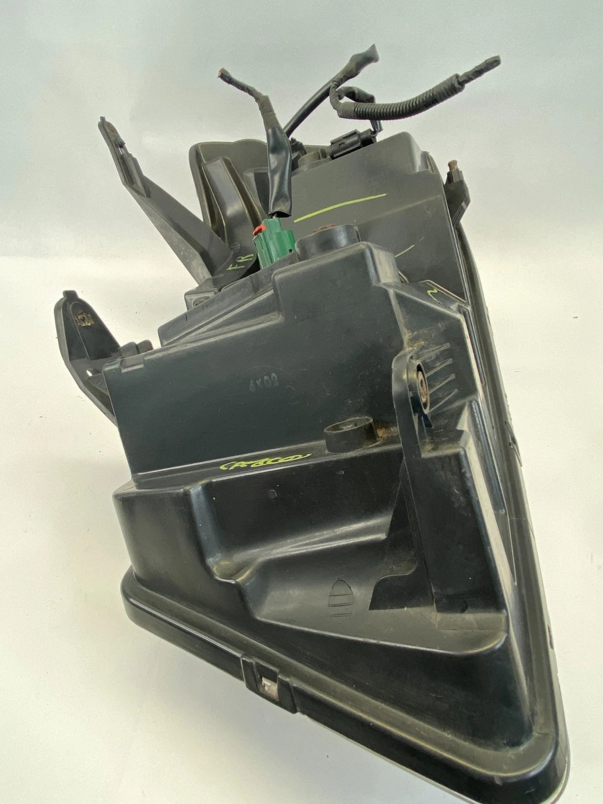 2006-2009 PONTIAC TORRENT HEADLIGHT LAMP HOUSING ASSEMBLY UNIT RIGHT OEM FACTORY