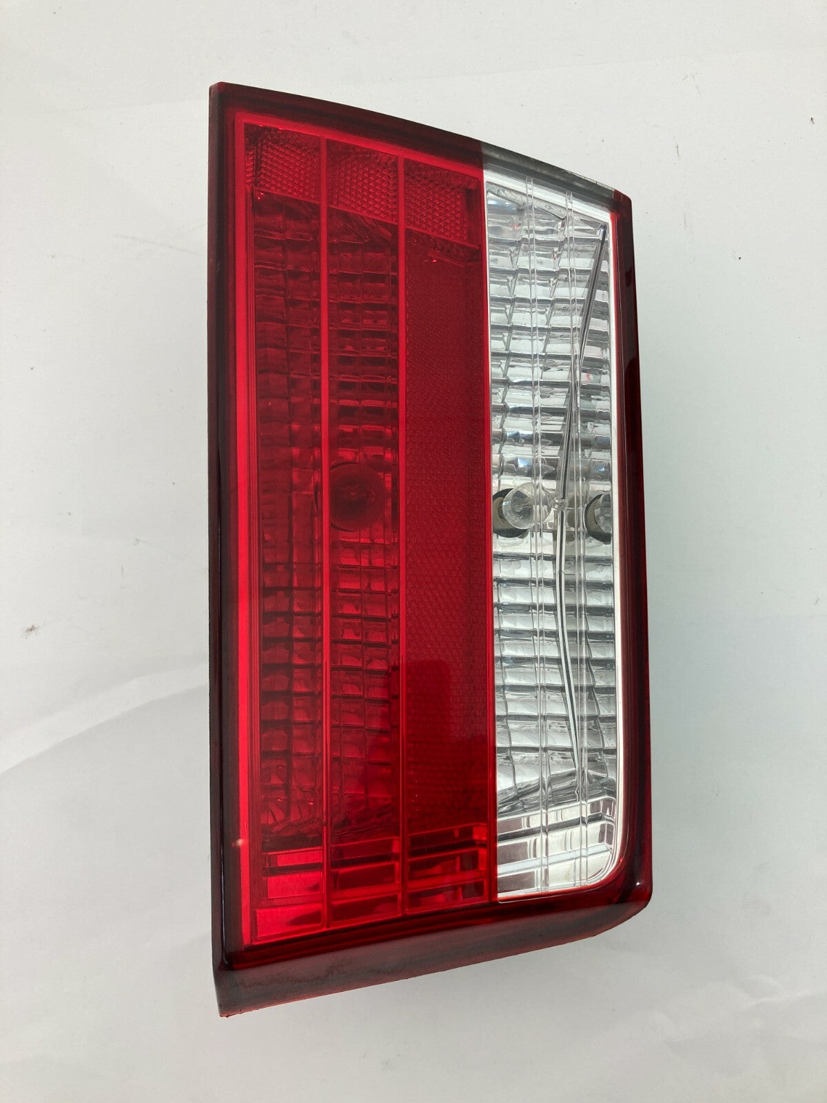2006-2008 Hyundai Sonata Right Passenger Side Tail Light Inner Taillight Lamp