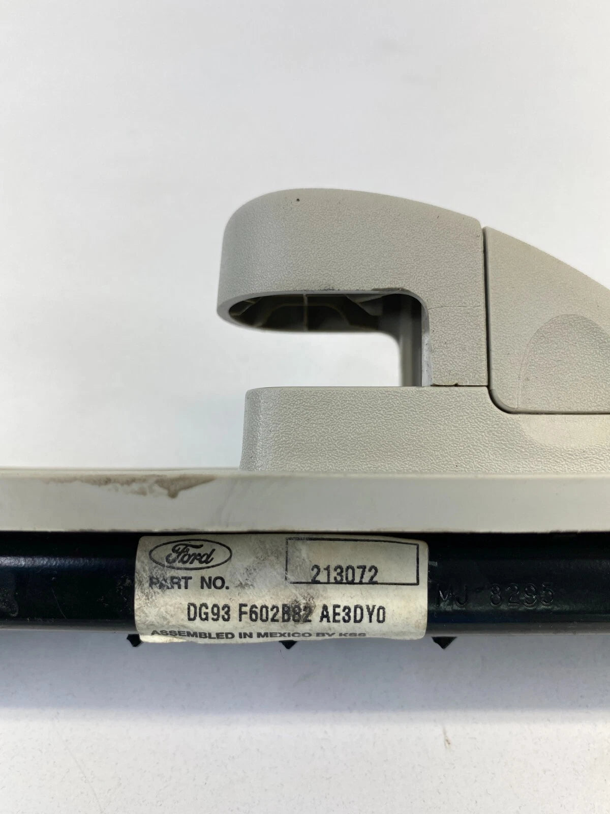 13-16 FORD FUSION FRONT RIGHT SEAT BELT SEATBELT HEIGHT ADJUSTER DG93-F602B82