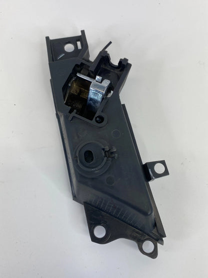 12-15 CHEVROLET CAPTIVA SPORT FRONT OR REAR LEFT INTERIOR DOOR HANDLE 96660863